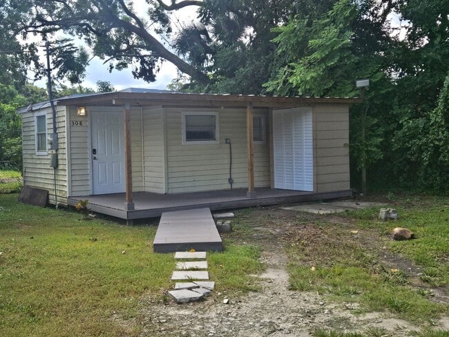 Building Photo - 308 Petteway Dr Rental