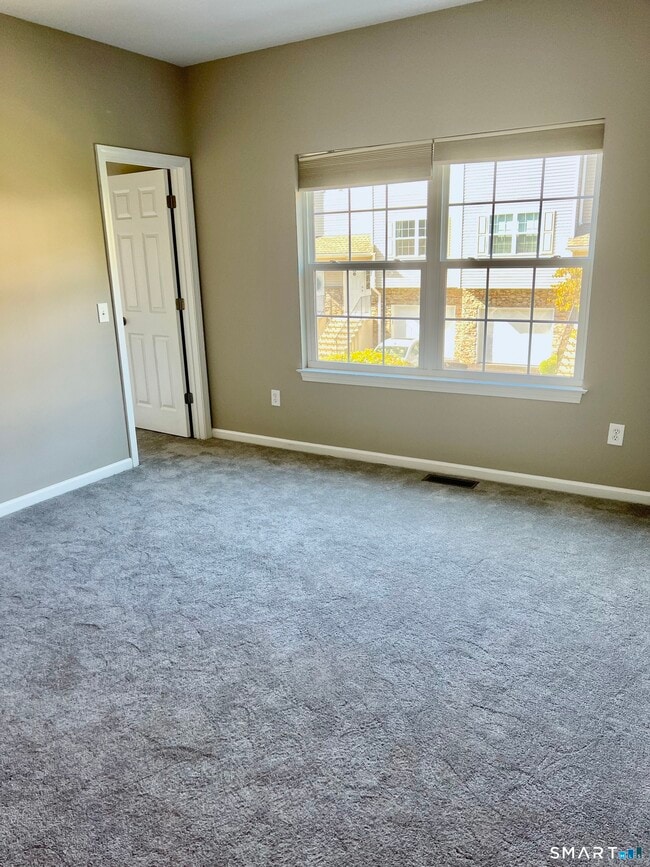 Photo - 17 Riverview Ct Unit 17