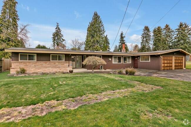 Building Photo - Great Burien Rambler with HUGE attached ga... Rental