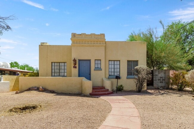 Building Photo - Sam Hughes Charmer Rental
