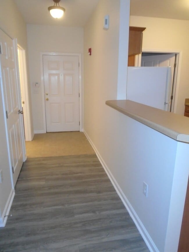 Photo - 635 Marshtree Ln