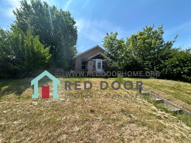Spacious 2-Bedroom Home with Yard – Pet Fr... - Spacious 2-Bedroom Home with Yard – Pet Fr...