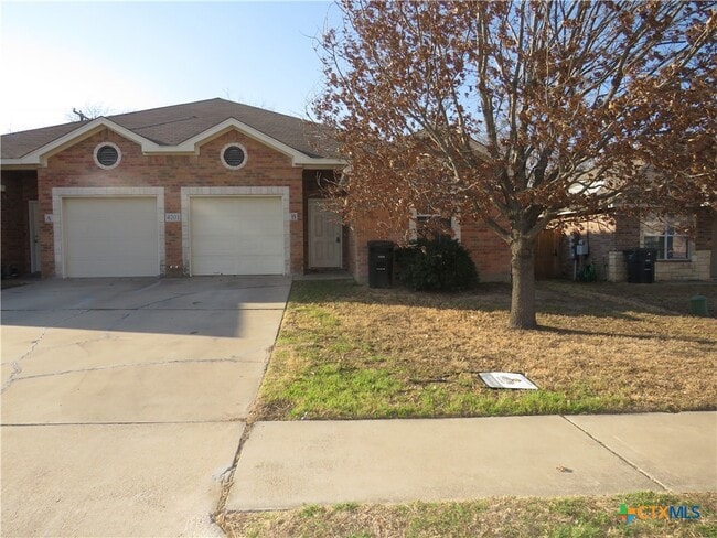 Photo - 4201 Cambridge Dr Townhome