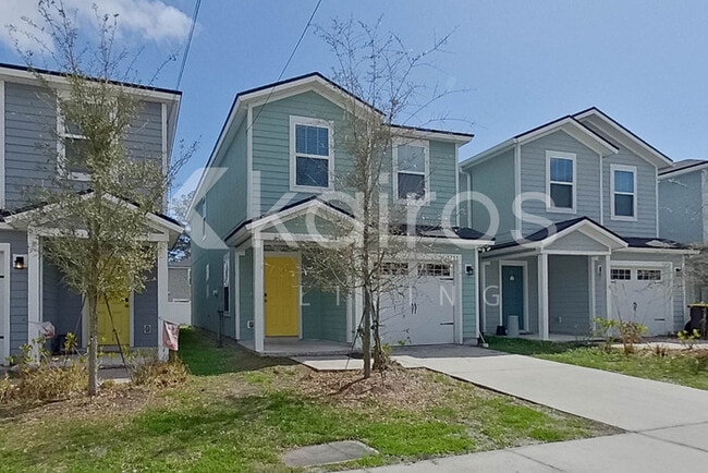 Photo - 1311 Mull St