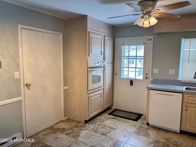 Photo - 802B Balmoral Ct