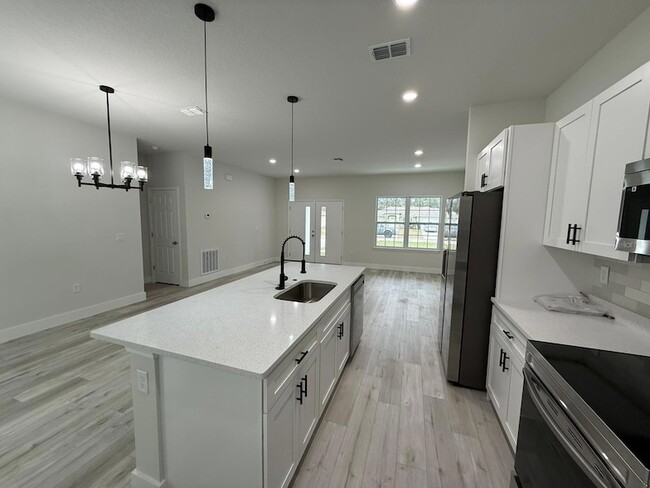 Photo - 228 W Brimson Pl