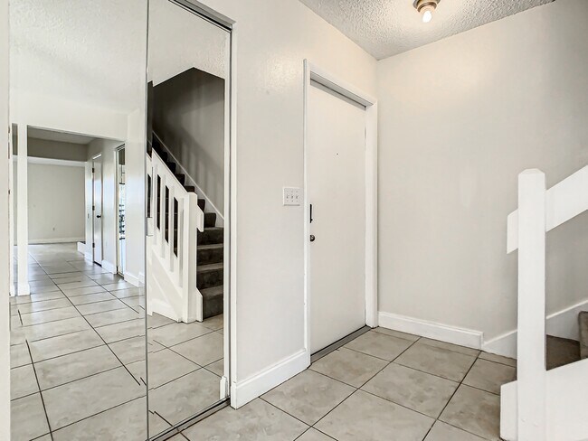 Photo - 4800 Rilma Ave