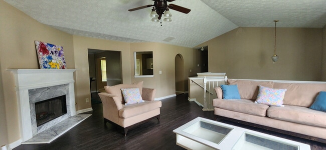 Photo - Room in House on Valley Green Rd