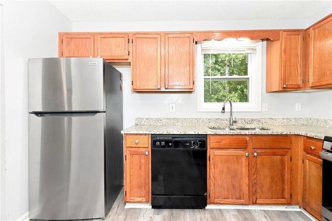 Photo - 229 Hampton Dr