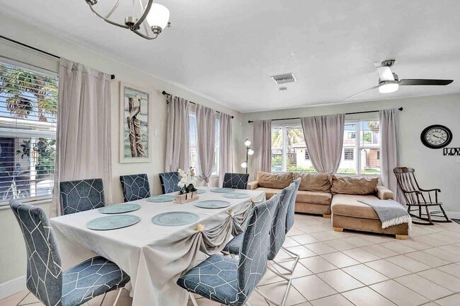 Photo - 326 Walnut St