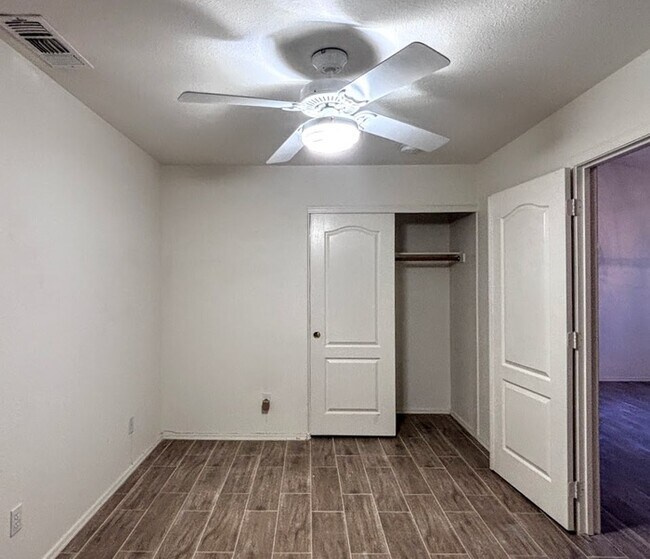 Photo - Spacious 4 bedroom 2 bath home near Sabino...