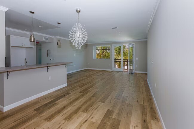 Building Photo - 11828 Runnymede St Rental
