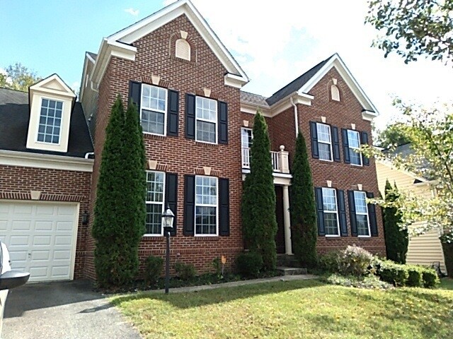 Photo - AVAILABLE NOW! - 15503 Sir Edwards Dr, Upp...