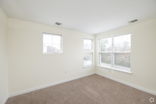 1BR, 1BA - 820SF - Bedroom - Diamond North Apartments