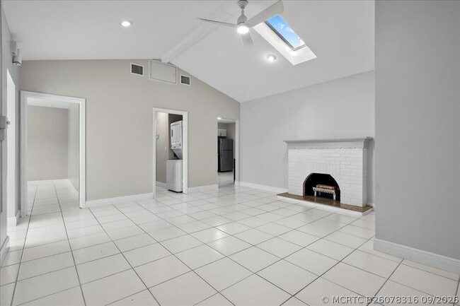 205 Palm St