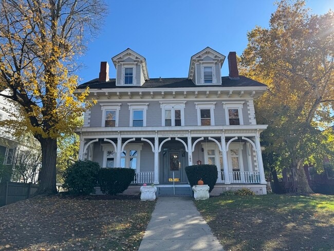 Building Photo - 286 S Main St Unit 6