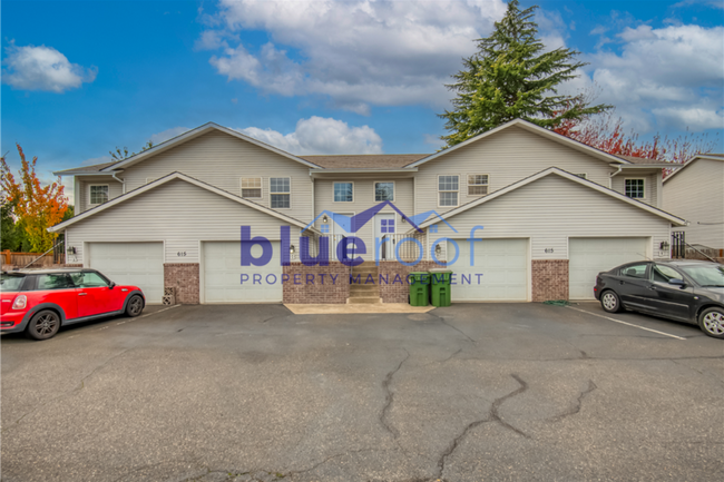Photo - 615 N Elliott Rd
