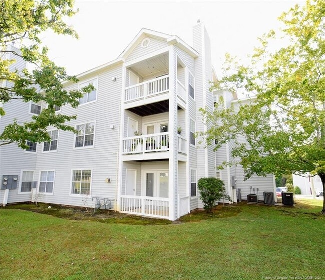 Photo - 224 Waterdown Dr