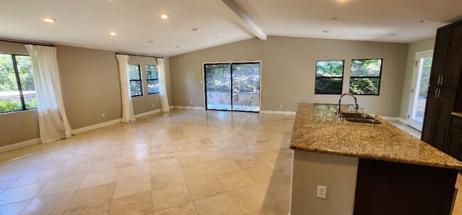 Photo - 229 Grover Ln Casa