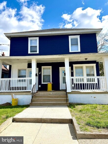 Building Photo - 1906 49th St