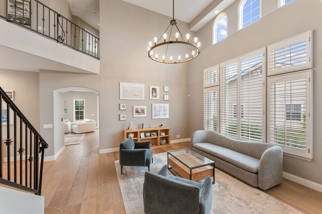 Photo - 200 Oak View Ln