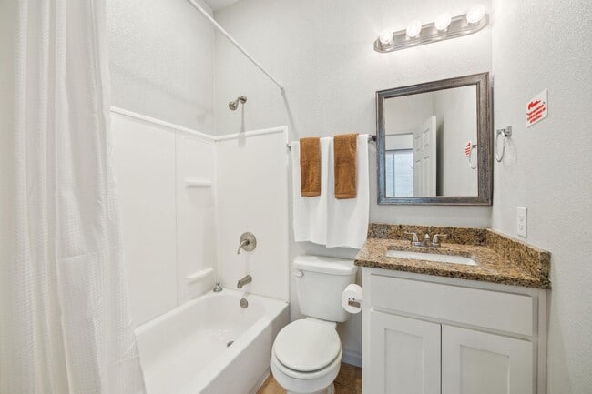 Photo - 2737 Purington Ave Unit 2737