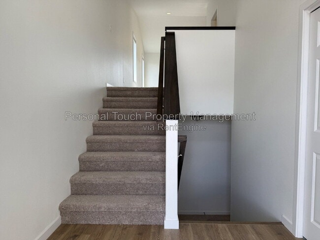 Photo - 6767 32nd St S