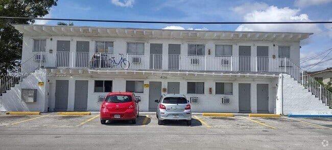 Building Photo - 436 SW 8th Ave Unit 11 Rental