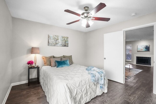 Photo - 4502 Gaston Ave Unit 319