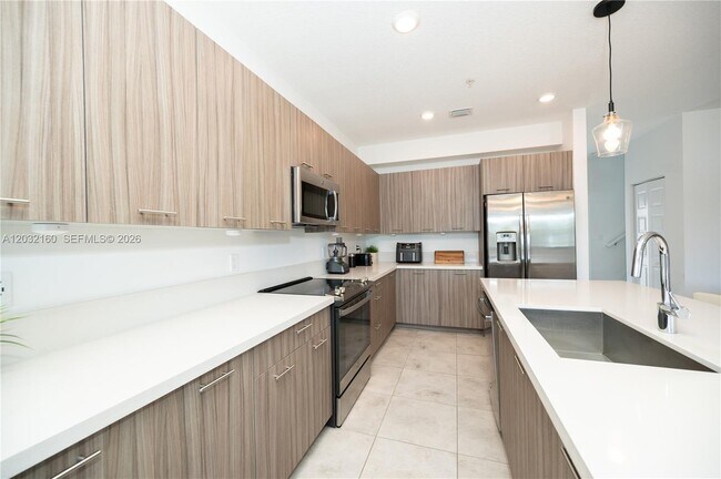 Photo - 4640 NW 84th Ave Unidad 12