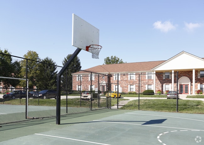 Basketball Court - River Road Apartments