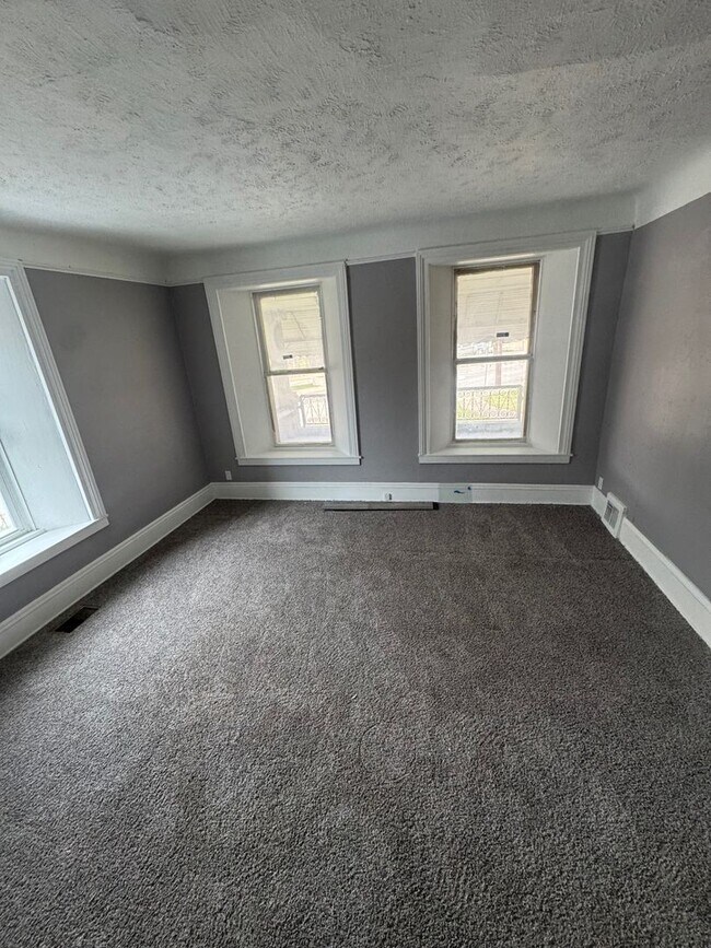 Photo - 11526 Woodland Ave Unidad 1