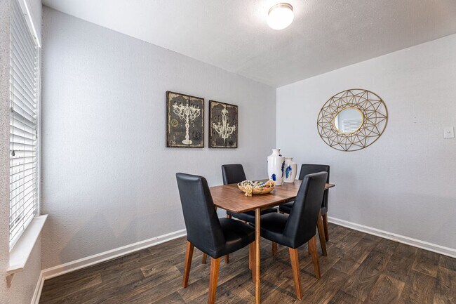 Photo - This Deal Gives You Something Back Unit LAC1