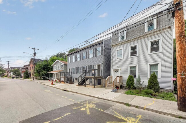 68 Catharine St Unit 2
