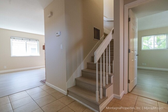 Photo - Excellent Santa Clara Location! Open Floor Plan! Granite Counters!