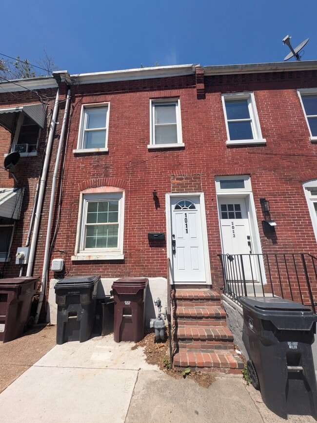 Photo - 1011 N Spruce St Townhome