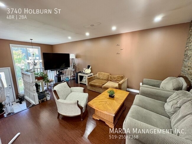 Photo - STUNNING 4 BED/2 BATH HOME DEVONSHIRE HTS ...