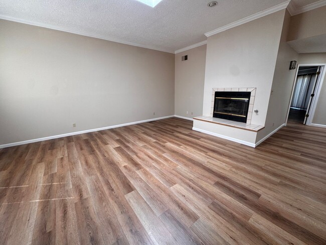 Photo - Spacious 2 Bedroom, 2 Bathroom, 2 Car Garage