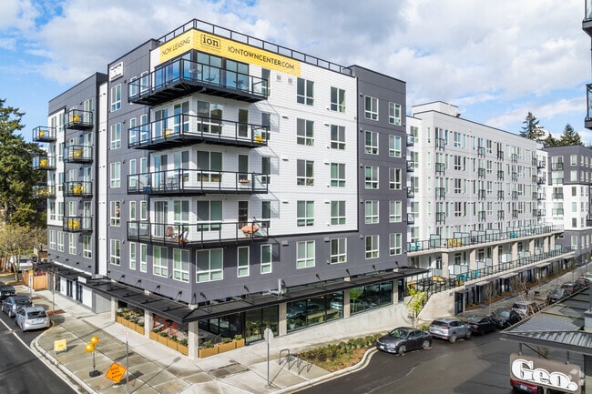 Building Photo - Ion Town Center Rental