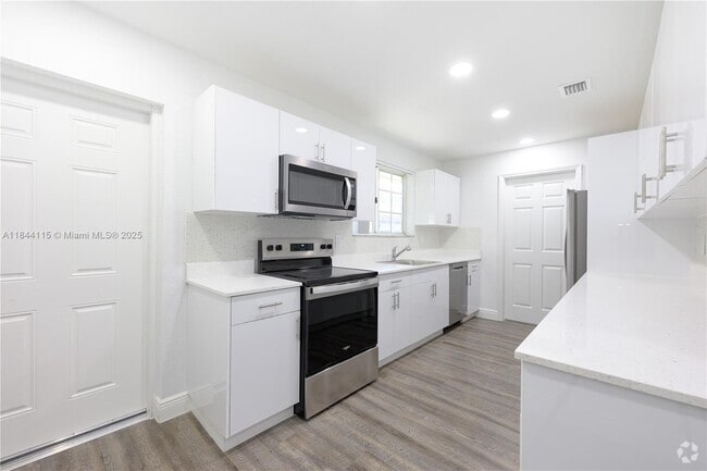 Building Photo - 2355 NW 99th Terrace Unit 0 Rental