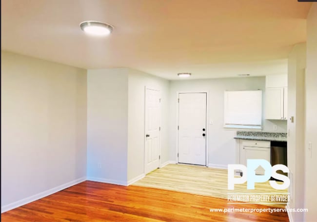 Photo - 6127-6129 E Fayetteville Dr