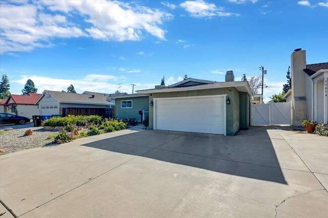 Photo - 17068 Celtic St