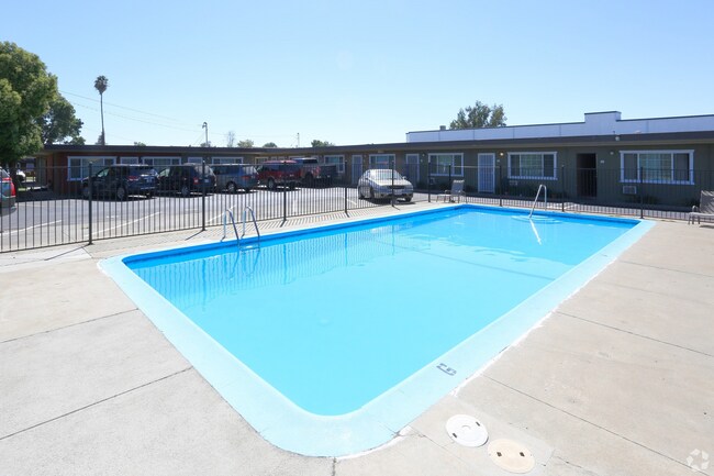 Photo - Delta Court Apartments