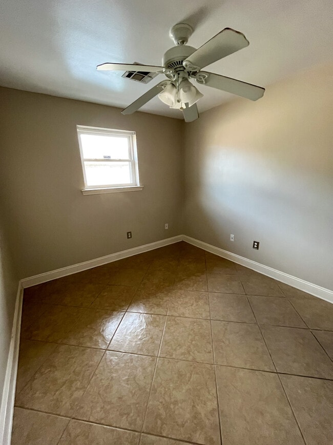 Photo - 3604 Pakenham Dr Unit 3606