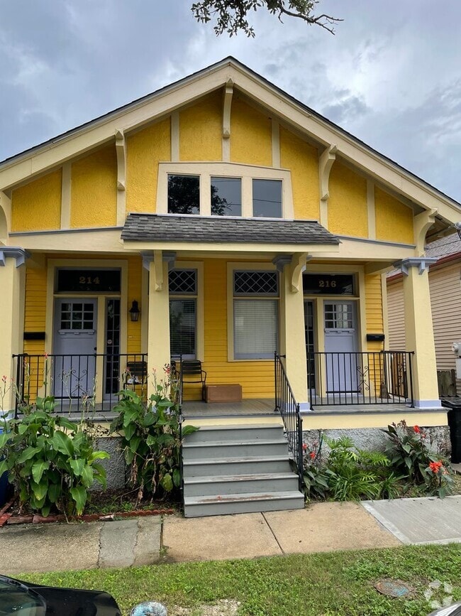 Building Photo - 16-216 S Lopez St Unit 216 S. Lopez Rental