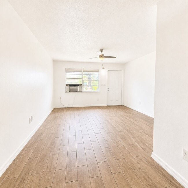 Photo - 721/723 Burdick Ave Unidad 723
