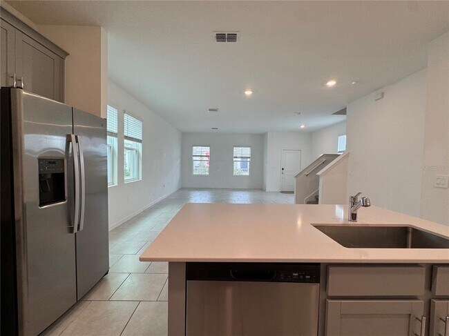 Photo - 6473 Pine Warbler Wy