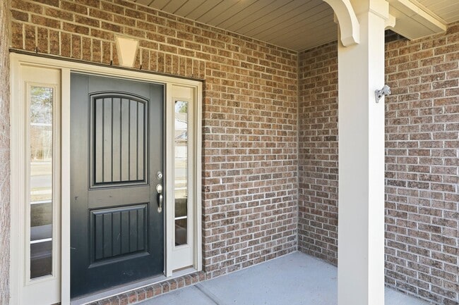 Photo - 52 Woodwater Cir