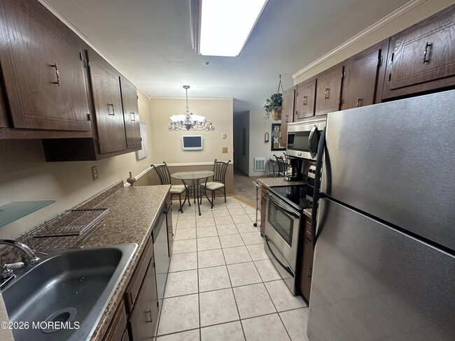 Photo - 12 Pine Cluster Cir