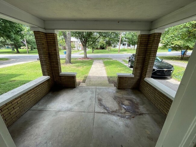 1320-1322 Main Street Duplex